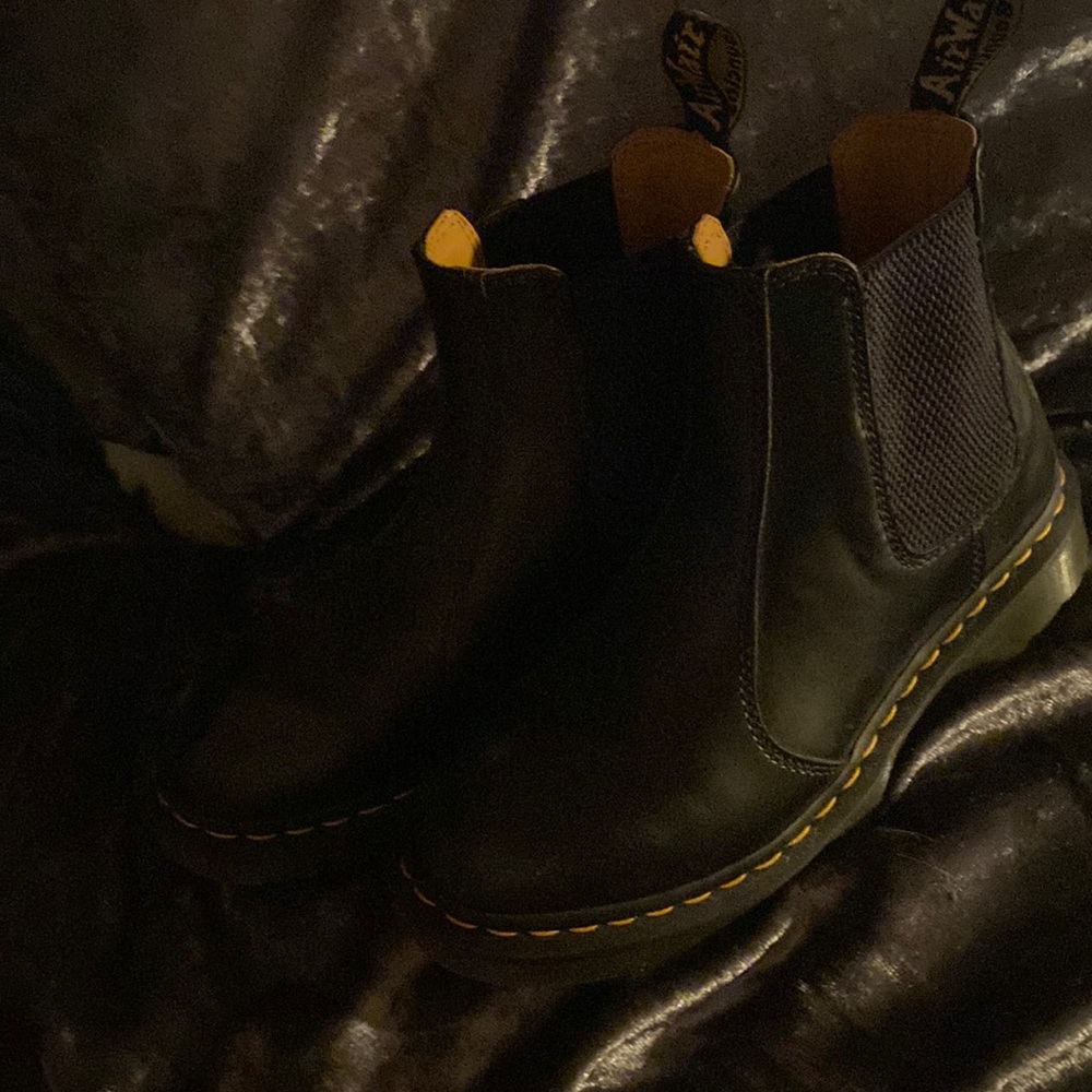 Dr Martens Chelsea Boot Smooth Leather 2976